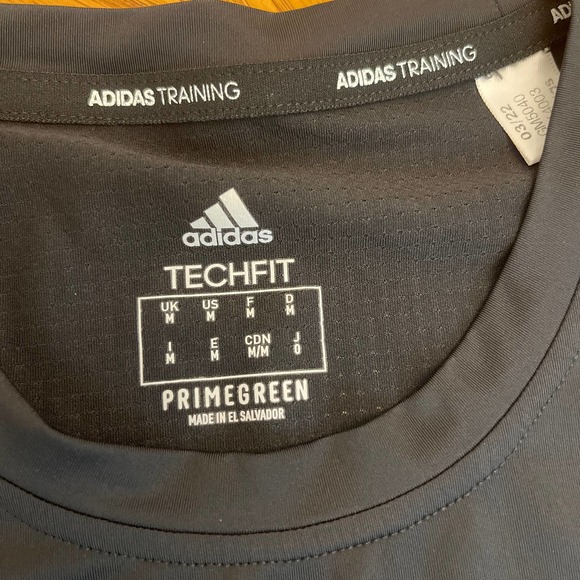 Adidas Sportwear Tshirt Techfit Men Sz M slightly used - Picture 3 of 7